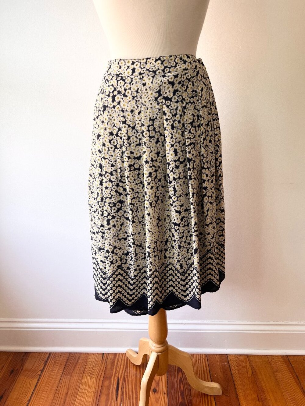 vintage talbots pleated floral daisy skirt size 10